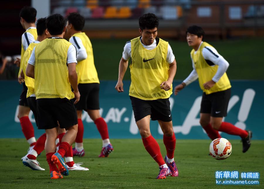 （亚洲杯）（4）足球——中国队备战四分之一决赛 