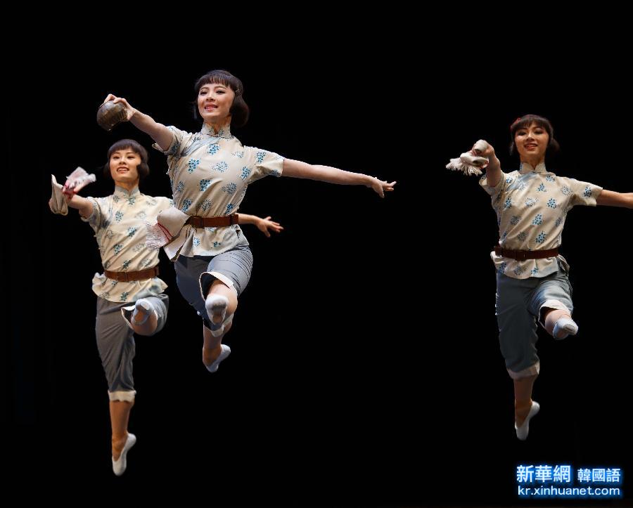#（晚报）（2）中央芭蕾舞团“三下乡”献演江苏南通