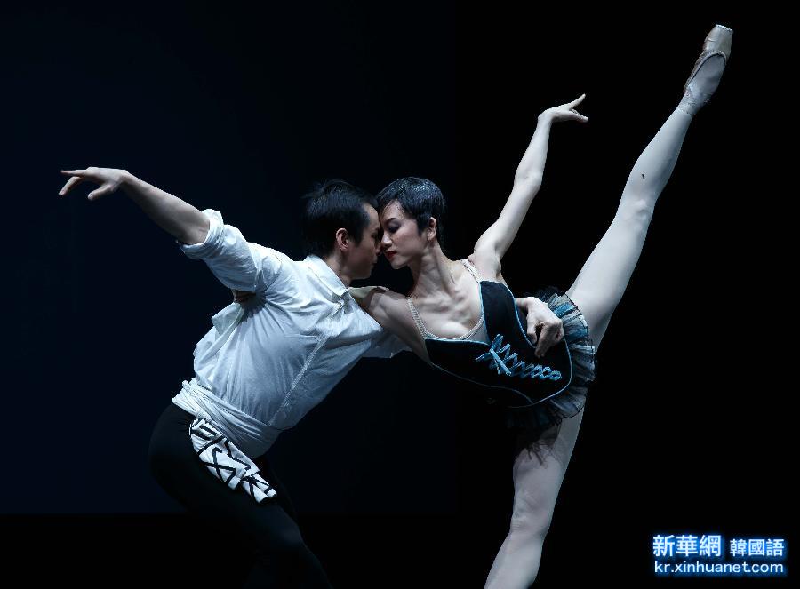 #（晚报）（4）中央芭蕾舞团“三下乡”献演江苏南通