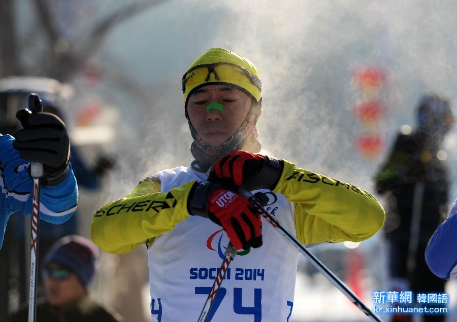 （体育·图片故事）（7）无声世界里的雪上冠军梦