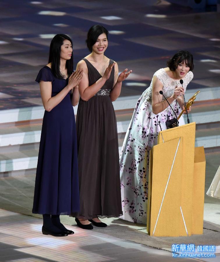 （体育）（1）体坛风云人物年度颁奖典礼：中国女排获年度最佳团队奖