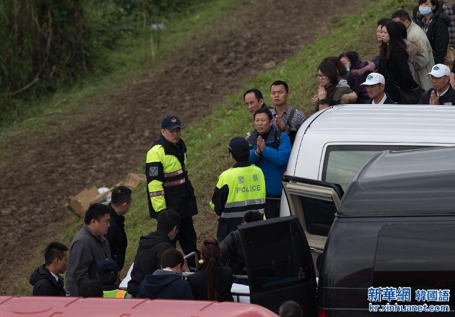 （复兴航空坠机）（1）台湾班机坠河事件 新寻获3名遇难者遗体