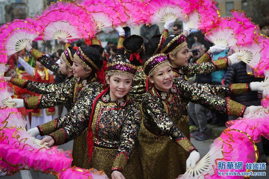 （国际·海外过春节）（5）温哥华举行春节狂欢游行