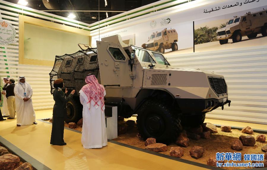 （XHDW）（5）第十二届阿布扎比防务展展示各国武器装备