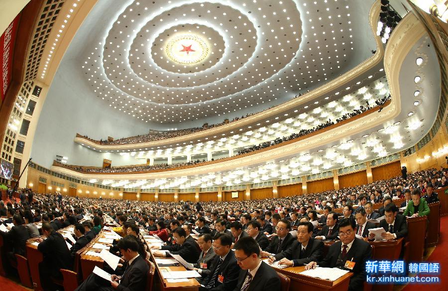 （两会·人大开幕）（13）十二届全国人大三次会议在京开幕