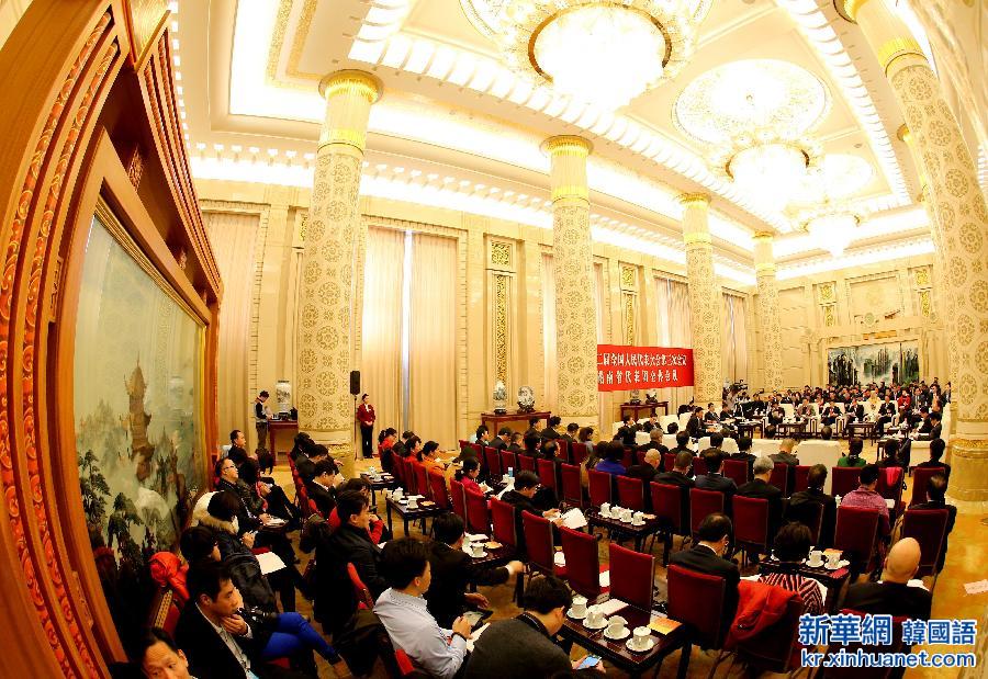 （两会）湖南代表团全体会议向媒体开放 