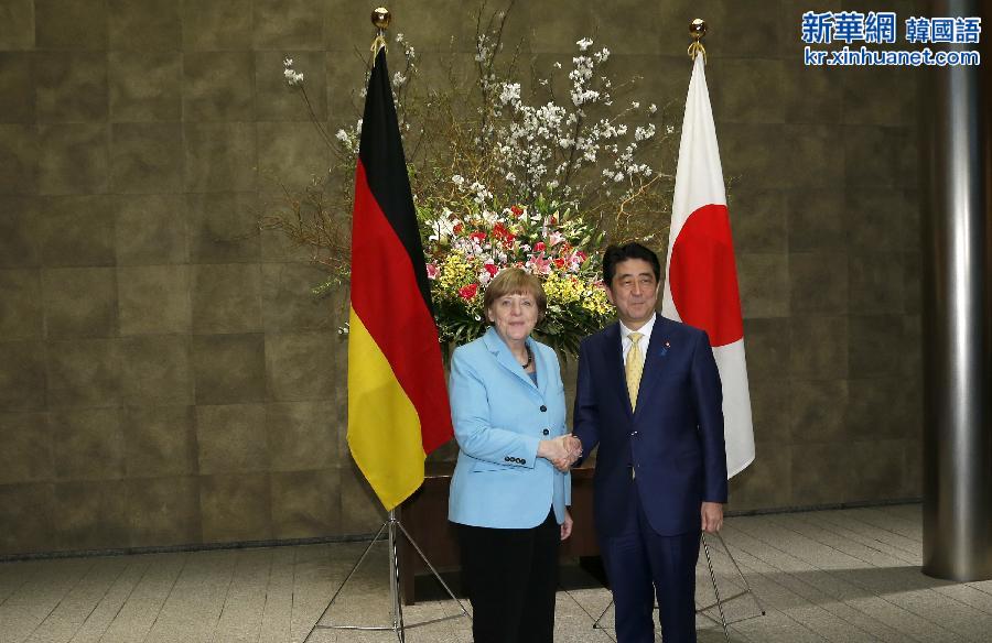 （国际）（1）德国总理访日重申正视历史