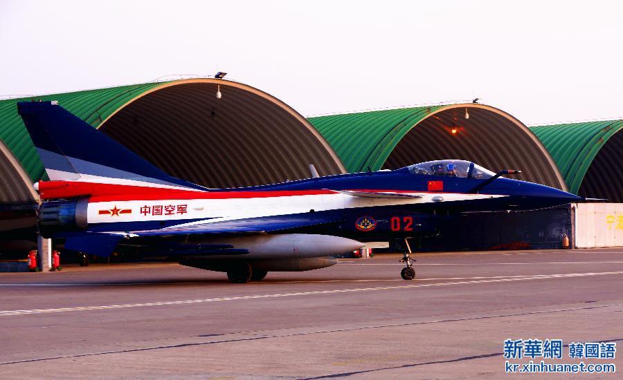 （军事）（4）中国首批歼击机女飞行员将驾歼－10海外首秀
