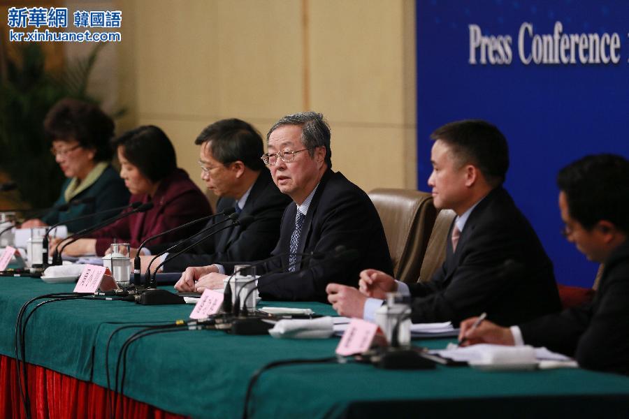 （两会）（10）中国人民银行行长周小川等答记者问