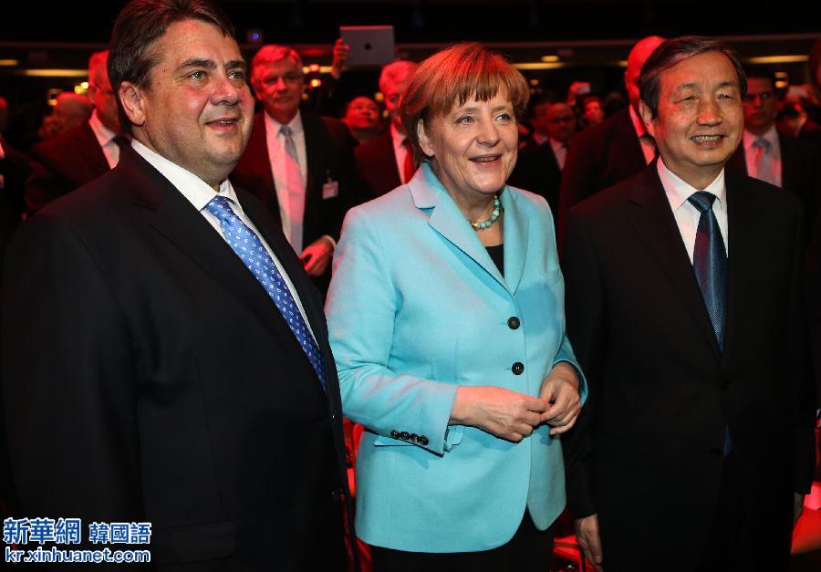 （国际）（2）马凯与德国总理默克尔共同出席汉诺威IT展开幕式