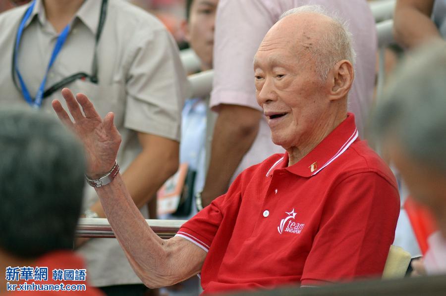 （国际）新加坡前总理李光耀去世