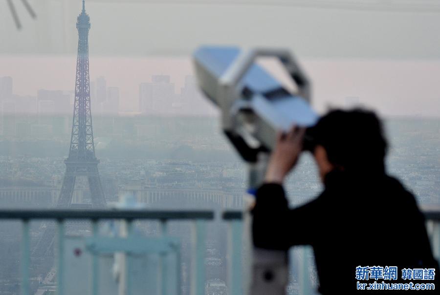 （国际）（2）巴黎应对空气污染 车辆临时单双号限行