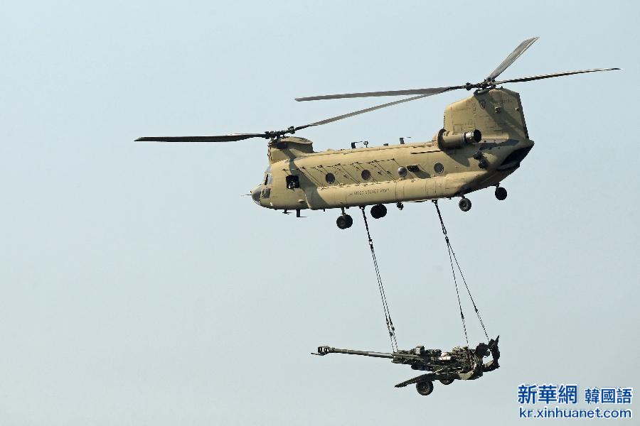 （XHDW）（2）韩美举行“秃鹫”军演——装甲运输演习