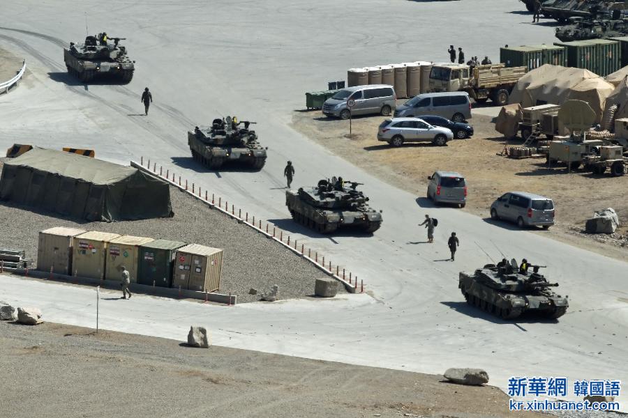 （XHDW）（4）韩美举行“秃鹫”军演——装甲运输演习