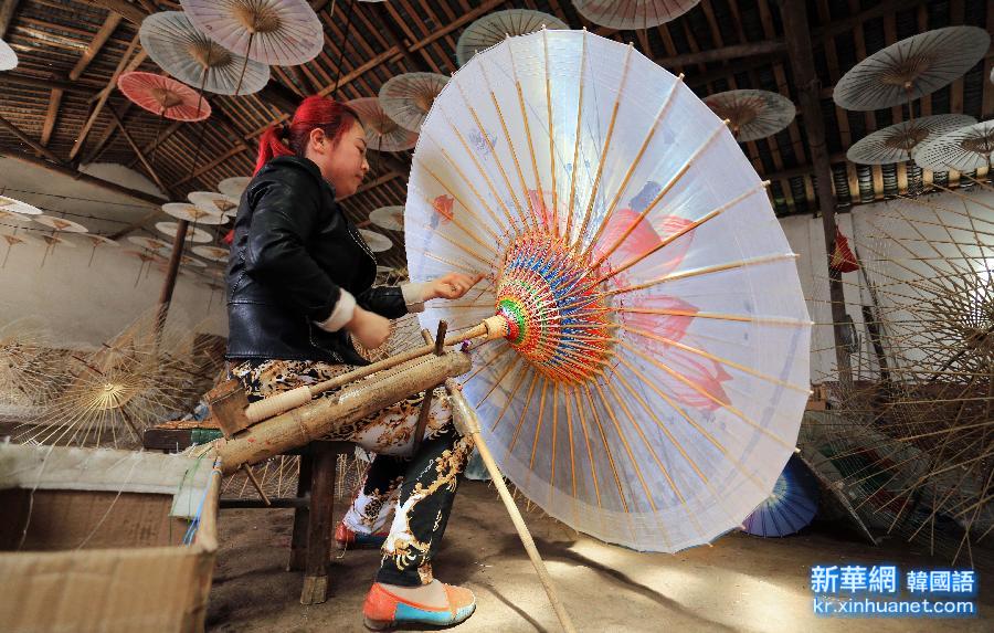 #（文化）（1）探访四川泸州“非遗”油纸伞