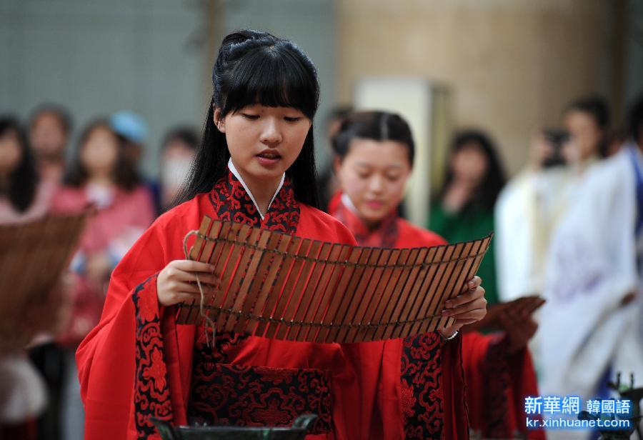 #（文化）（4）西安举办汉式女子成人礼