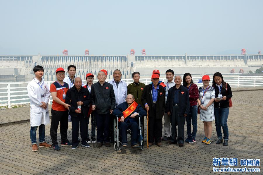 （社会）（1）湖北宜昌首次组织原国民党抗战老兵集中疗养活动