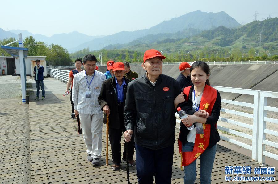 （社会）（2）湖北宜昌首次组织原国民党抗战老兵集中疗养活动