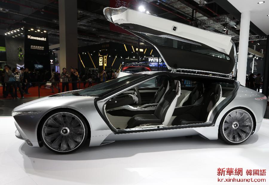 （经济）（1）上海车展上的新奇概念车