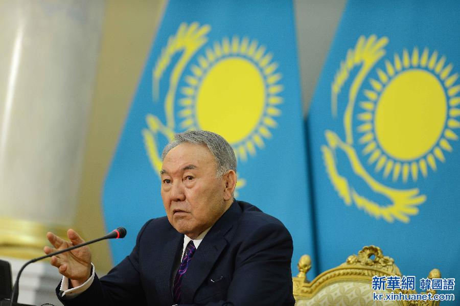 （国际）（1）哈萨克斯坦连任总统纳扎尔巴耶夫在总统府举行新闻发布会