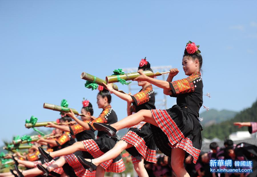 （晚报）（3）2015年贵州苗族姊妹节开幕