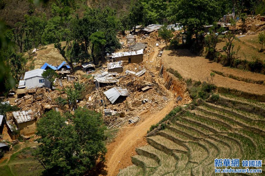 （国际·尼泊尔地震）（4）尼泊尔地震死亡人数升至7056人 