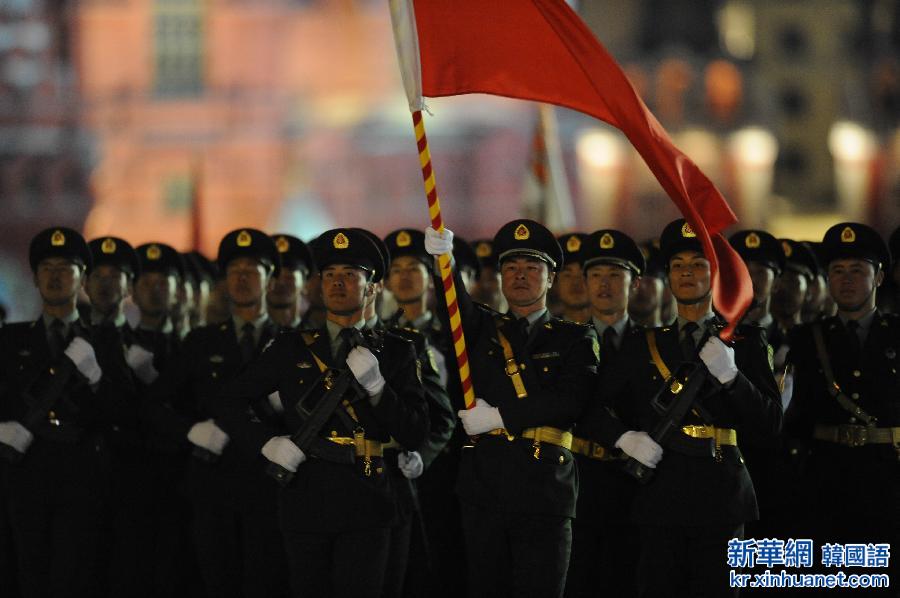 （国际）（1）俄罗斯举行红场阅兵夜间彩排