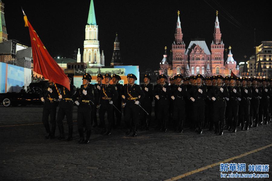 （国际）（3）俄罗斯举行红场阅兵夜间彩排
