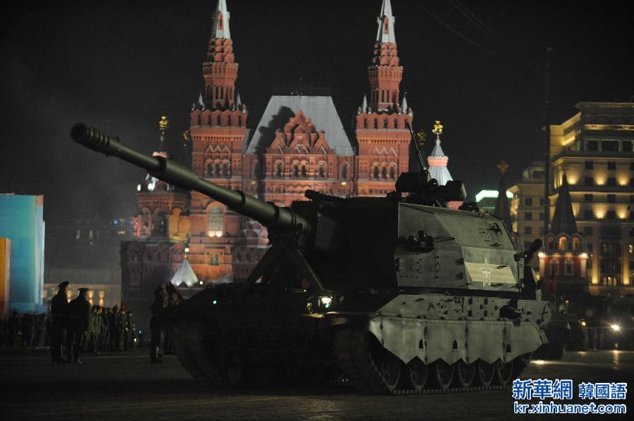 （XHDW）（2）俄罗斯举行红场阅兵夜间彩排