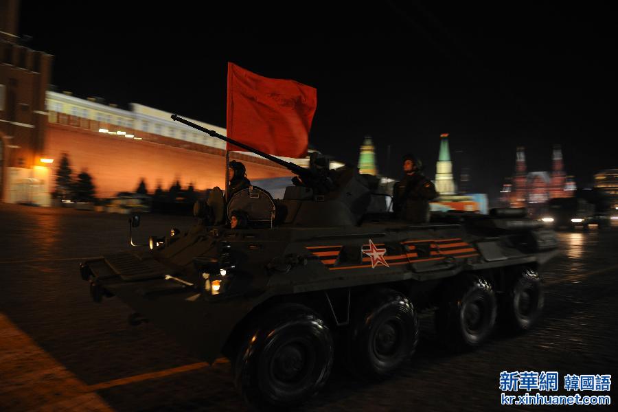 （XHDW）（3）俄罗斯举行红场阅兵夜间彩排