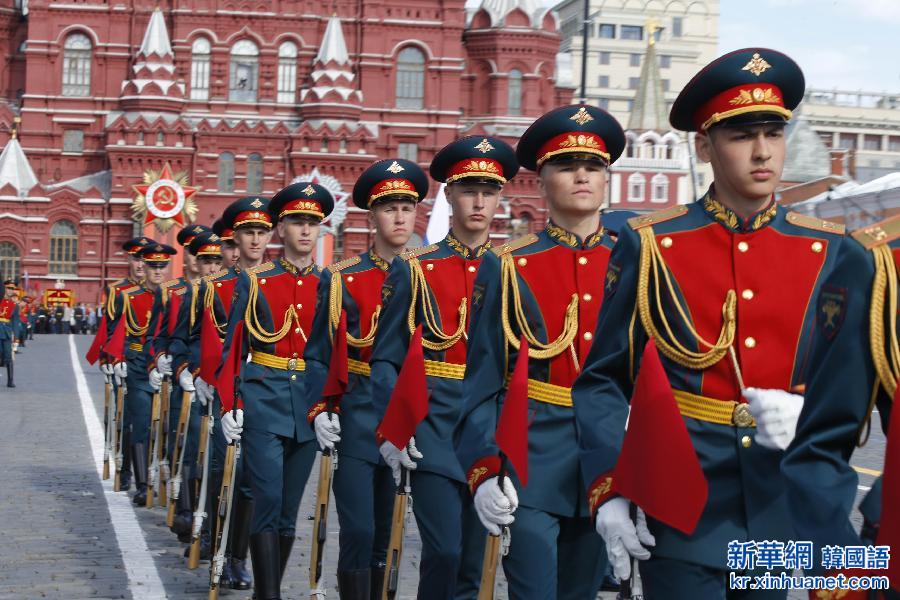（XHDW）（8）俄罗斯纪念卫国战争胜利70周年阅兵式即将开始