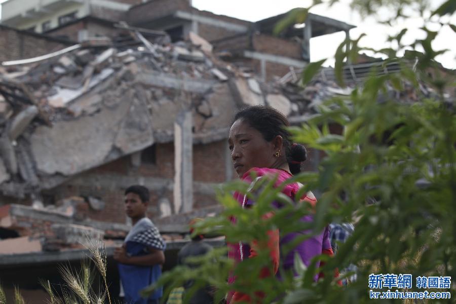 （国际）（6）尼泊尔最新强震已造成61人死亡 