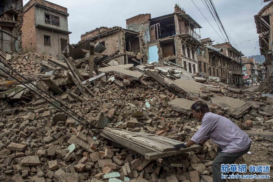 （国际）（5）尼泊尔最新强震已致死117人