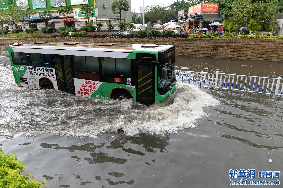 #（生态）（1）广西柳州迎来强降雨