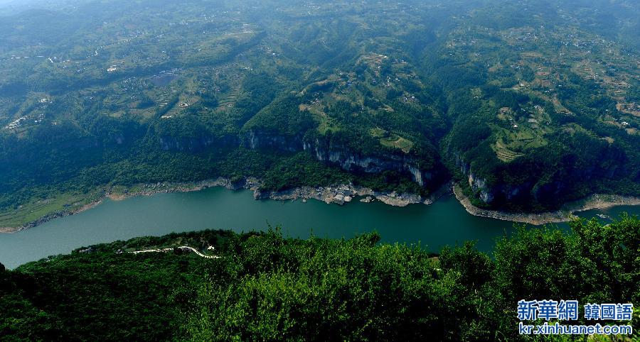 #（美丽中国）（2）湖北清江：一帧山水一幅画