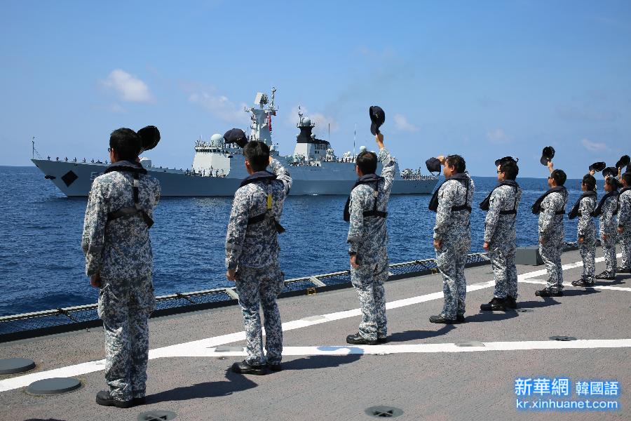 （国际）（1）中新顺利完成首次海上双边军事演习