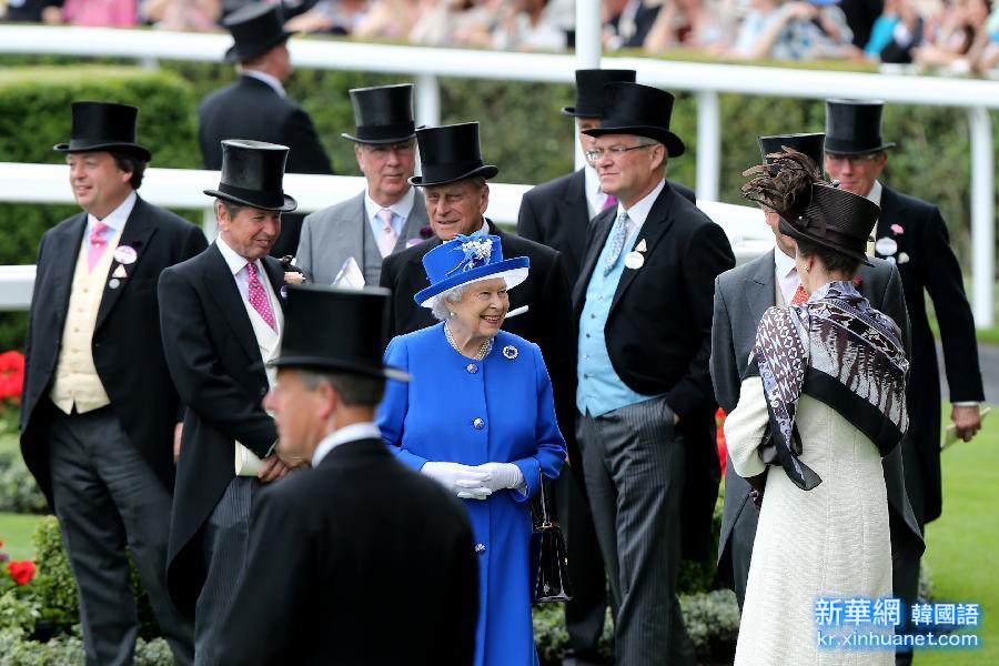（国际）（2）英女王观看皇家赛马会
