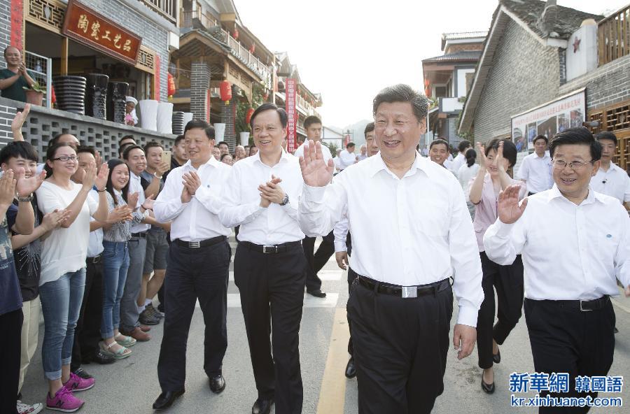 （时政）（11）习近平在贵州调研