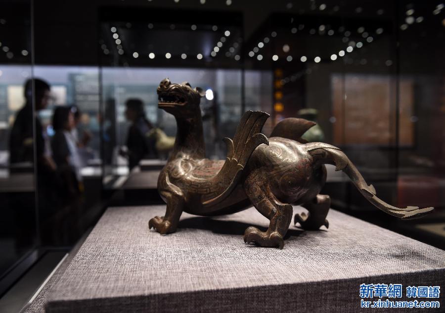 （晚报）（2）京津冀历史文化展在京首展