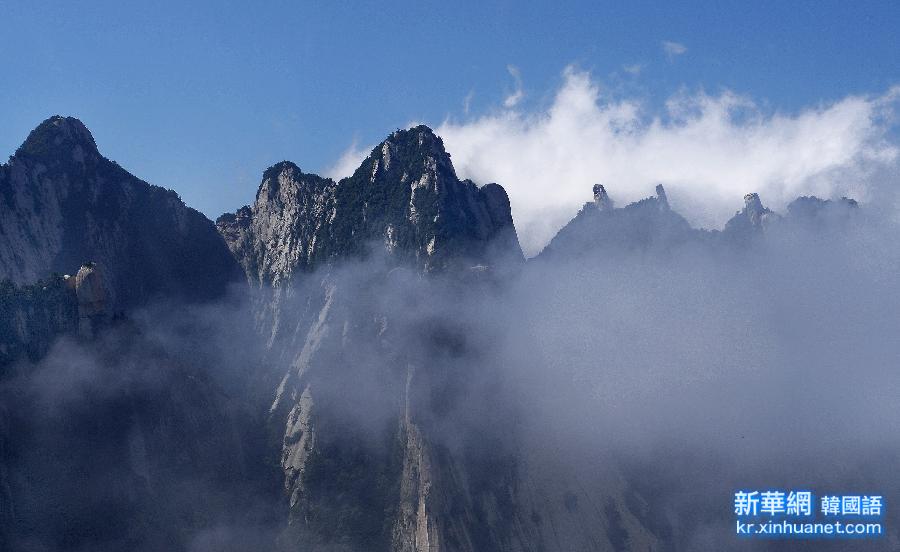 （美丽中国）（2）西岳华山：飘渺烟波隐险峰