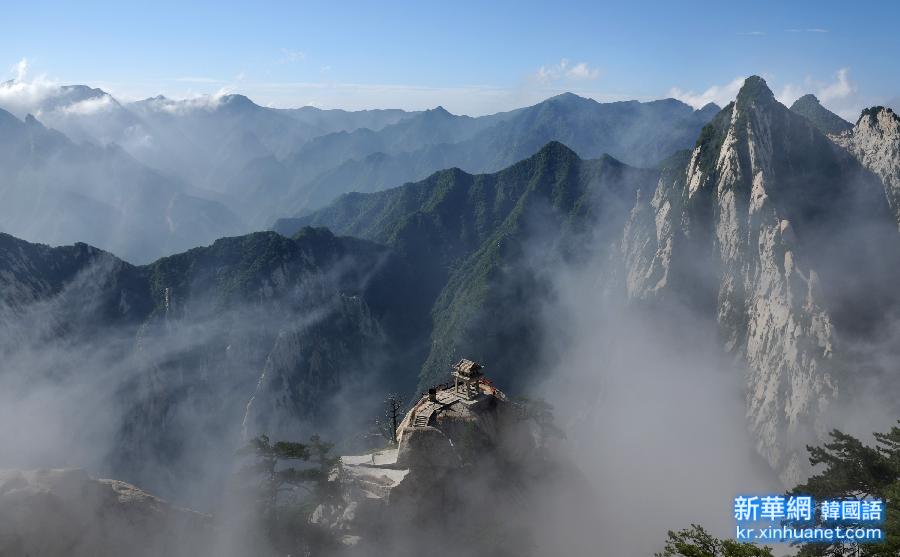 （美丽中国）（6）西岳华山：飘渺烟波隐险峰