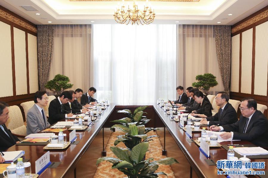 （XHDW）杨洁篪与谷内正太郎举行中日高级别政治对话