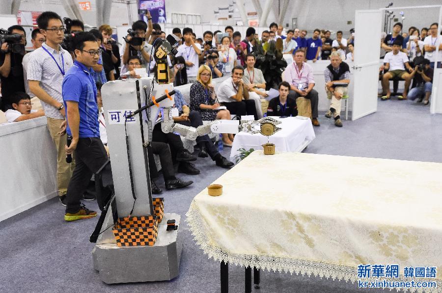 （晚报）（1）第19届机器人世界杯赛落幕 中科大服务机器人“可佳”获得亚军