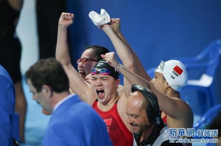 （游泳世锦赛）（3）游泳——中国队夺得女子4X100混合泳接力冠军