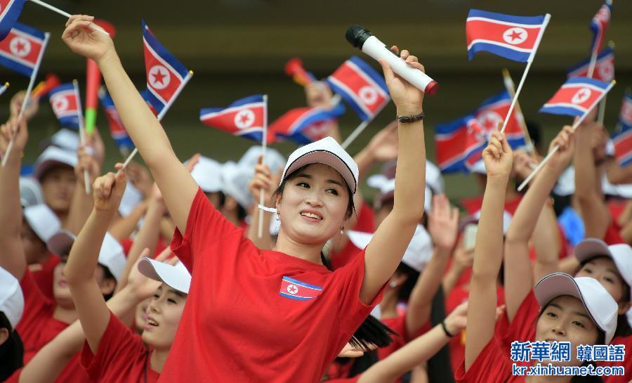 （体育）（6）足球——东亚杯足球赛：韩国平朝鲜