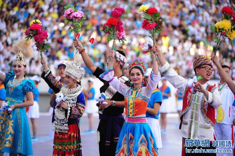 （民族运动会）（52）第十届全国少数民族传统体育运动会闭幕式举行