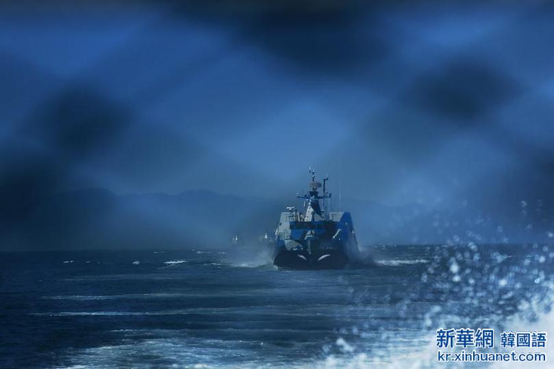 （图文互动）（3）海军在东海海空域举行大规模实兵对抗演练