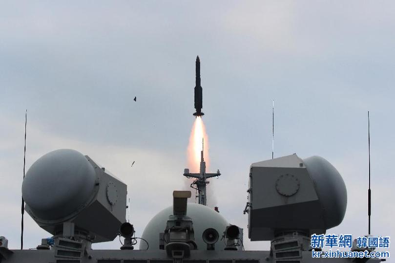 （图文互动）（4）海军在东海海空域举行大规模实兵对抗演练