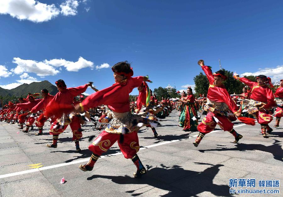 （时政）（9）西藏自治区成立50周年庆祝大会举行