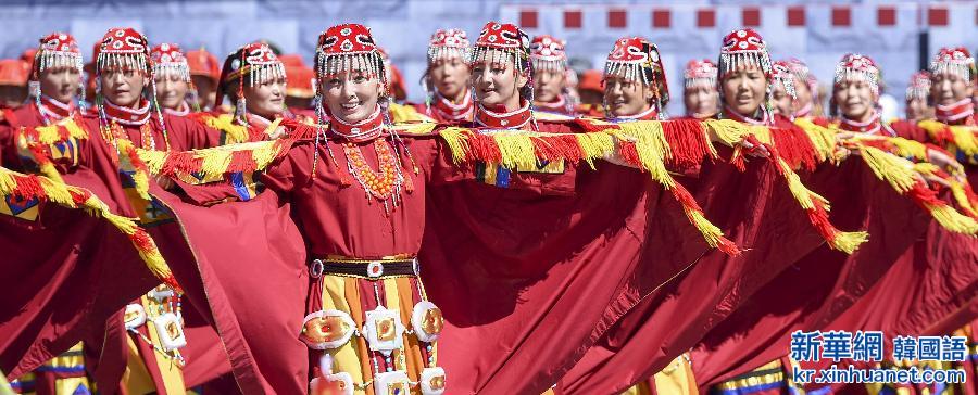 （时政）（13）西藏自治区成立50周年庆祝大会举行